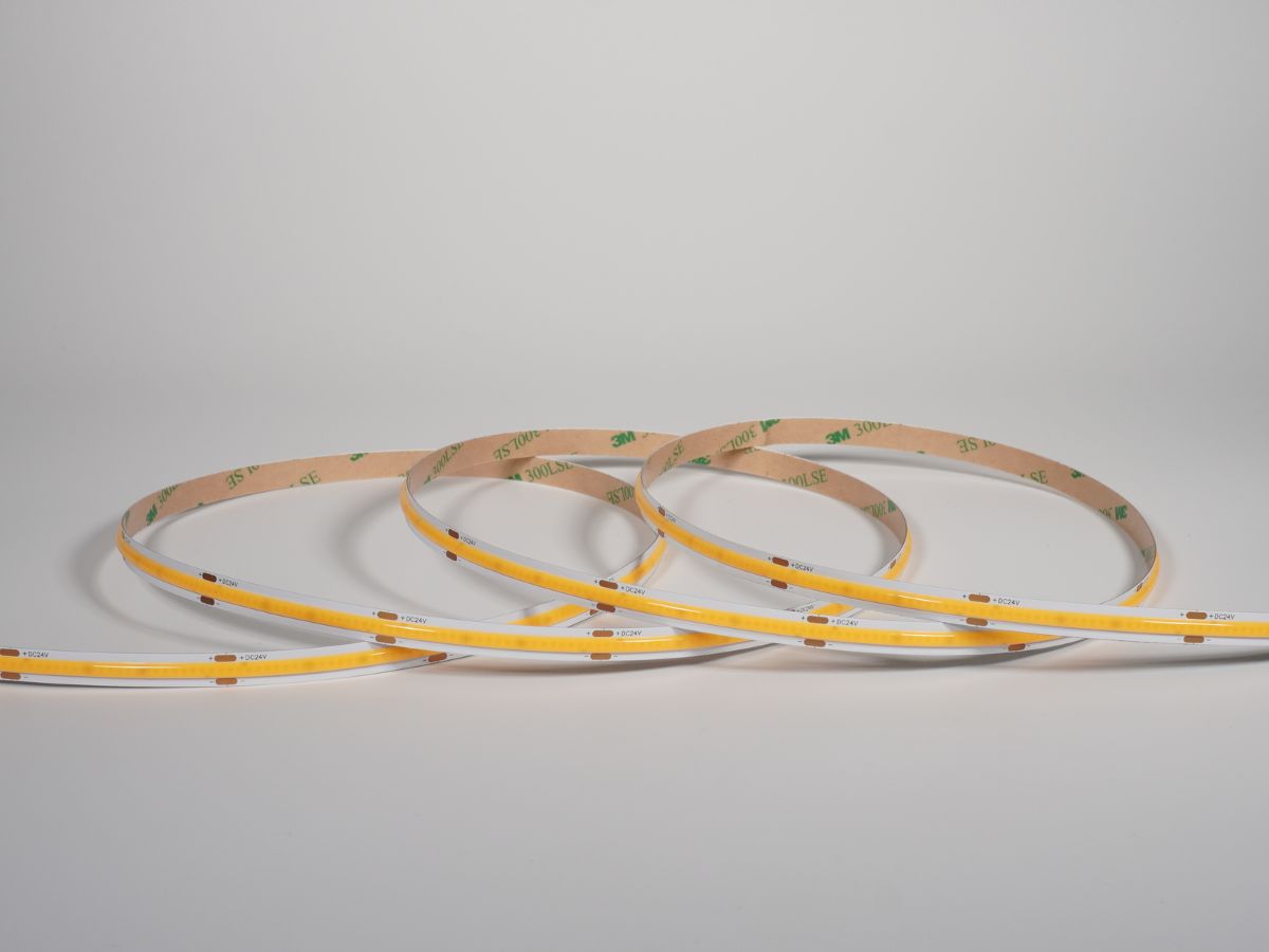 320 ดวง/เมตร แสงเนียนพอดี ไม่เห็นจุด LED